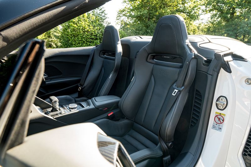 Audi R8 V10 Performance Carbon Black Spyder S Tronic Quattro