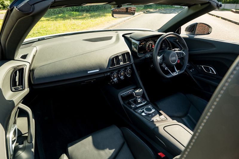 Audi R8 V10 Performance Carbon Black Spyder S Tronic Quattro