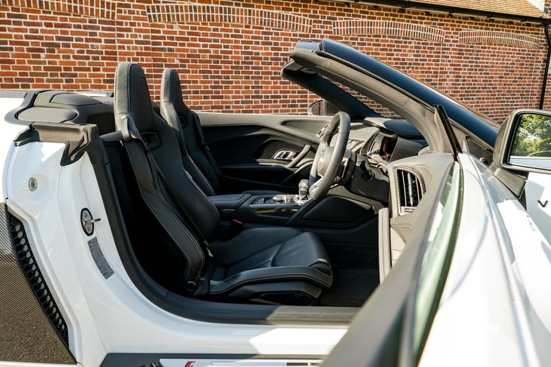 Audi R8 V10 Performance Carbon Black Spyder S Tronic Quattro
