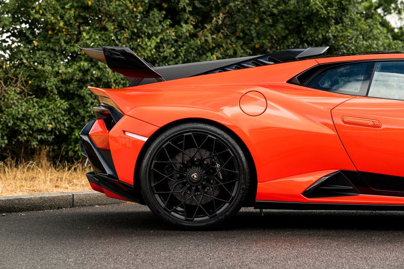 Lamborghini Huracan 5.2 V10 LP 640-2 STO