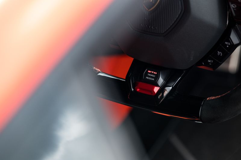 Lamborghini Huracan 5.2 V10 LP 640-2 STO