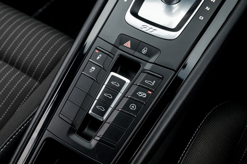 Porsche 911 (991) Carrera T Coupe PDK
