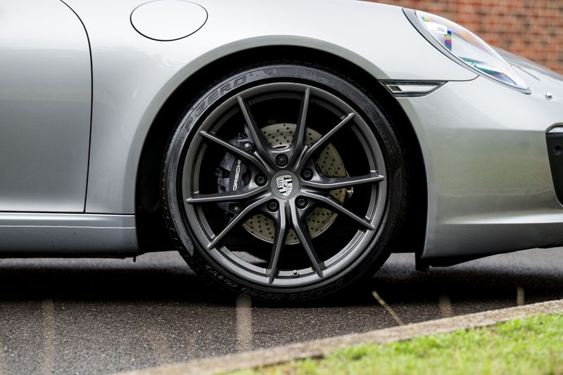 Porsche 911 (991) Carrera T Coupe PDK