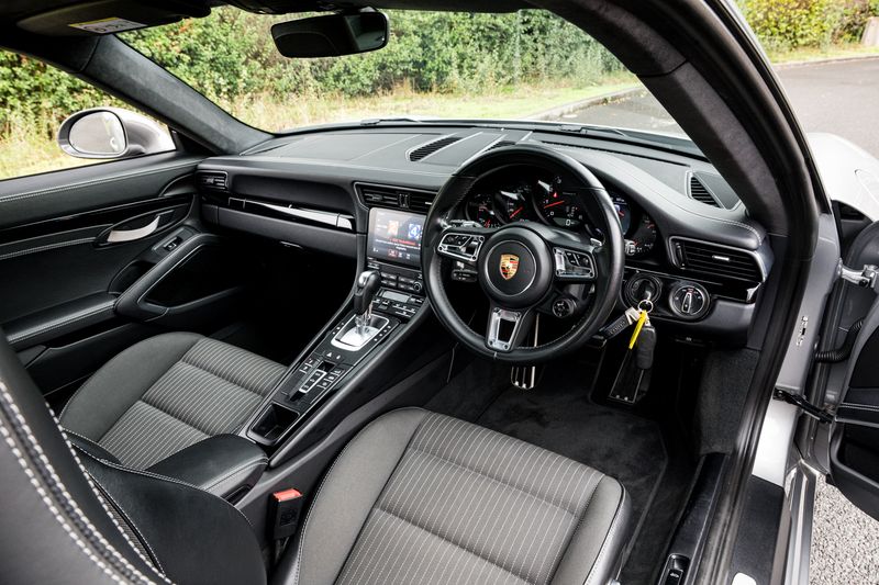 Porsche 911 (991) Carrera T Coupe PDK