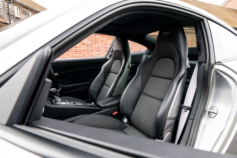Porsche 911 (991) Carrera T Coupe PDK