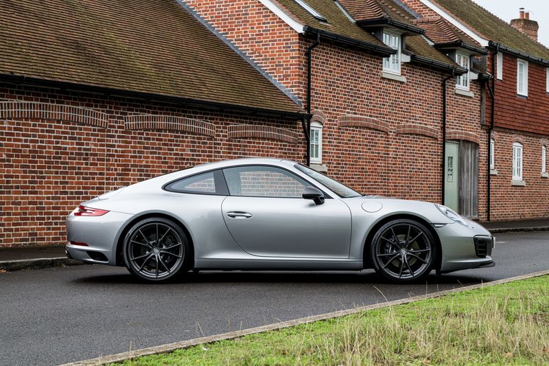 Porsche 911 (991) Carrera T Coupe PDK