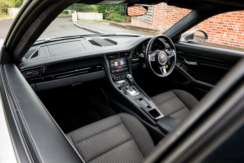 Porsche 911 (991) Carrera T Coupe PDK