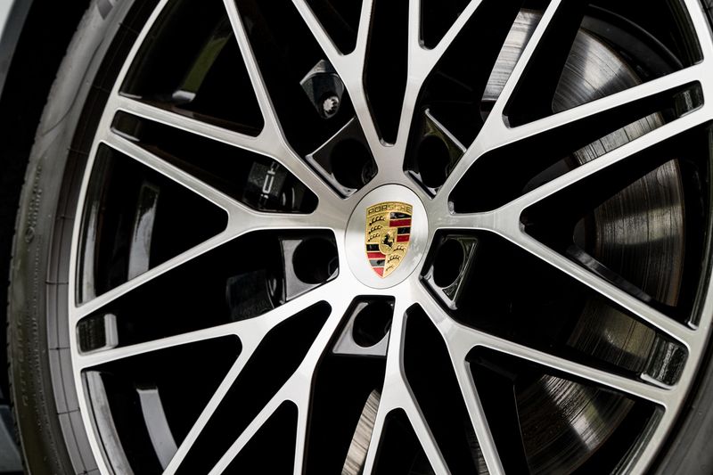 Porsche Cayenne 3.0 V6 E-Hybrid Coupe Plug-in Hybrid (25.9kWh) Tiptronic S 4WD