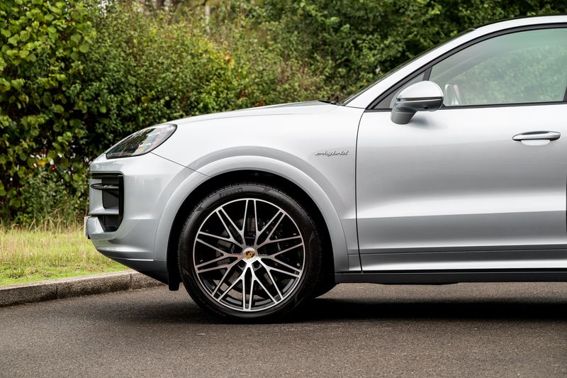 Porsche Cayenne 3.0 V6 E-Hybrid Coupe Plug-in Hybrid (25.9kWh) Tiptronic S 4WD