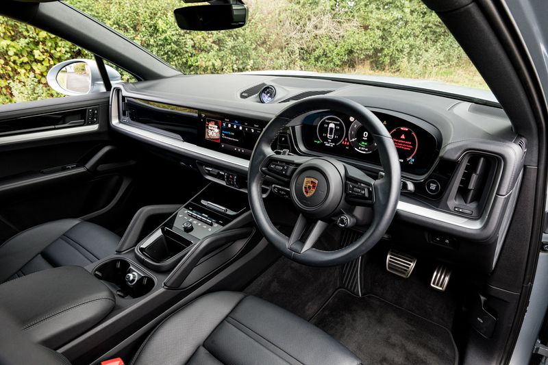 Porsche Cayenne 3.0 V6 E-Hybrid Coupe Plug-in Hybrid (25.9kWh) Tiptronic S 4WD