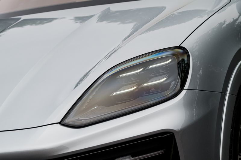 Porsche Cayenne 3.0 V6 E-Hybrid Coupe Plug-in Hybrid (25.9kWh) Tiptronic S 4WD