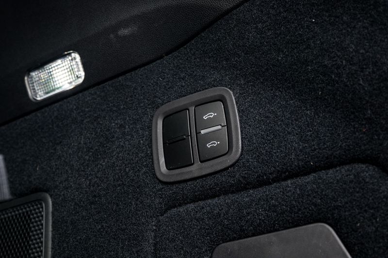 Porsche Cayenne 3.0 V6 E-Hybrid Coupe Plug-in Hybrid (25.9kWh) Tiptronic S 4WD