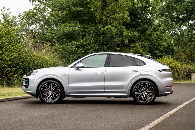 Porsche Cayenne 3.0 V6 E-Hybrid Coupe Plug-in Hybrid (25.9kWh) Tiptronic S 4WD