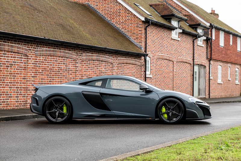 McLaren 675LT 3.8T V8 SSG Coupe