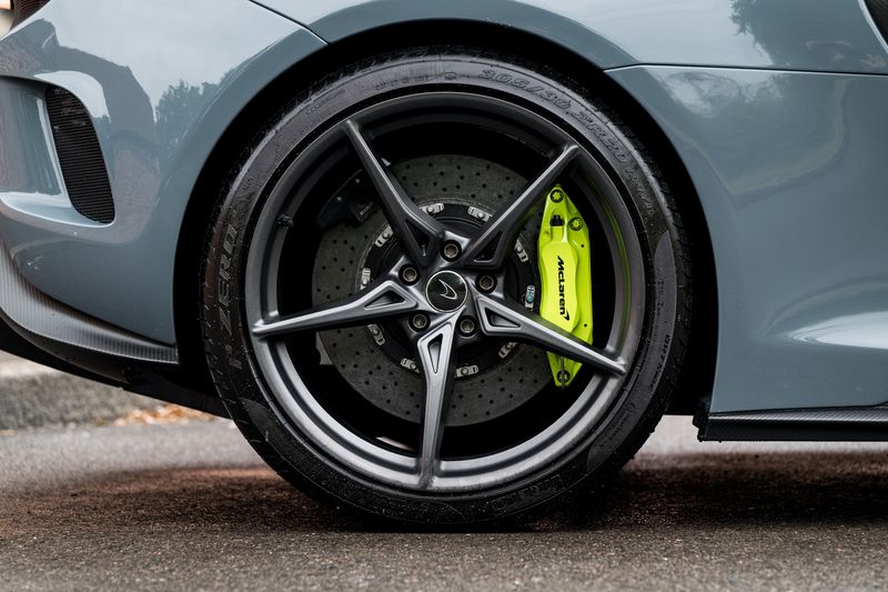 McLaren 675LT 3.8T V8 SSG Coupe
