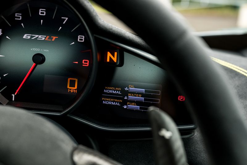 McLaren 675LT 3.8T V8 SSG Coupe