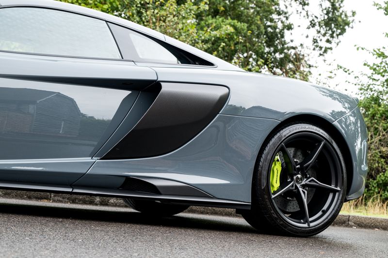 McLaren 675LT 3.8T V8 SSG Coupe