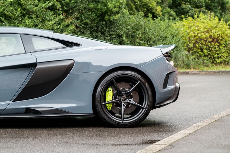 McLaren 675LT 3.8T V8 SSG Coupe