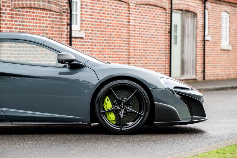 McLaren 675LT 3.8T V8 SSG Coupe