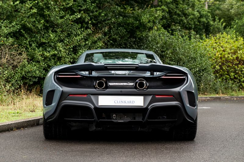 McLaren 675LT 3.8T V8 SSG Coupe