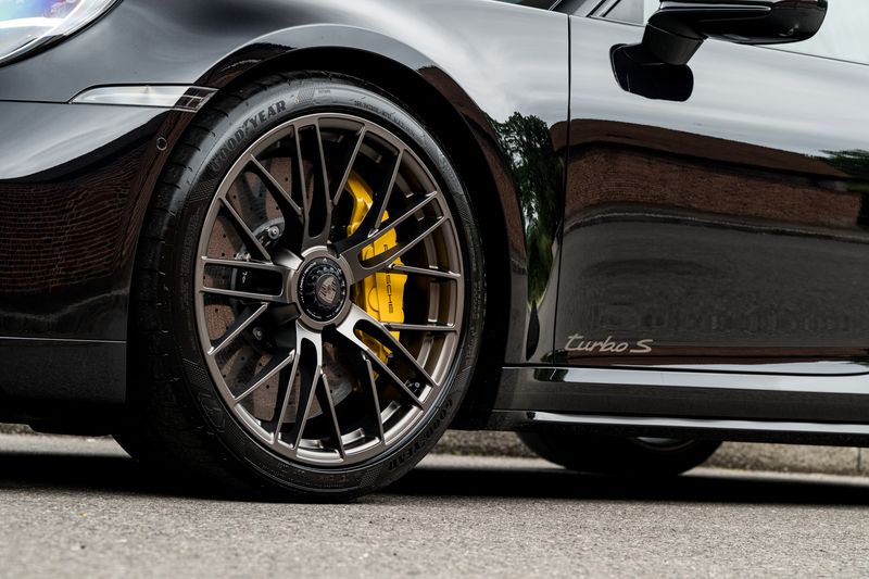 Porsche 911 (992.2) 3.6 T-Hybrid Turbo S PDK 4WD