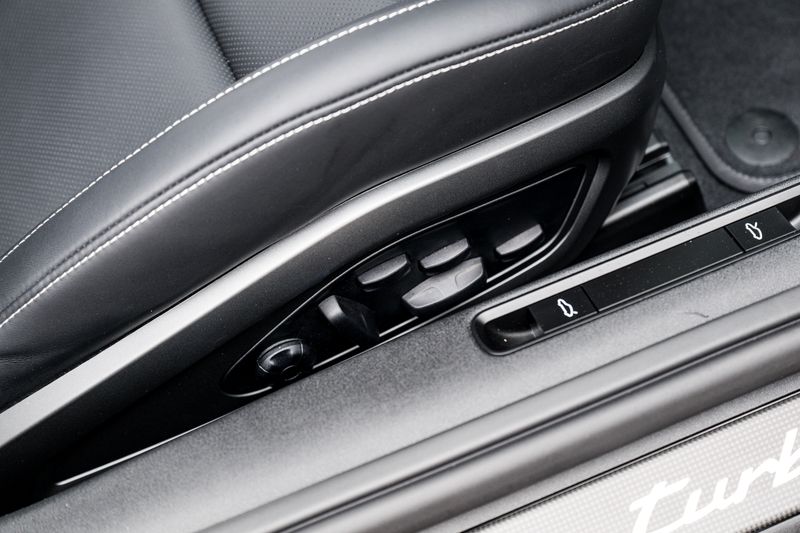 Porsche 911 (992.2) 3.6 T-Hybrid Turbo S PDK 4WD