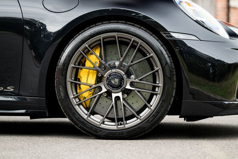 Porsche 911 (992.2) 3.6 T-Hybrid Turbo S PDK 4WD