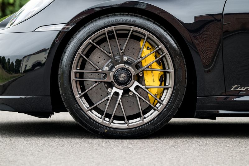 Porsche 911 (992.2) 3.6 T-Hybrid Turbo S PDK 4WD