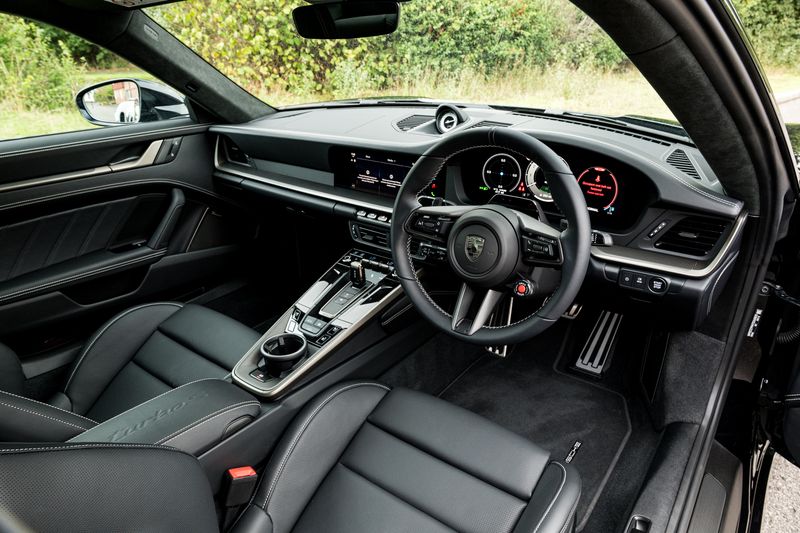 Porsche 911 (992.2) 3.6 T-Hybrid Turbo S PDK 4WD