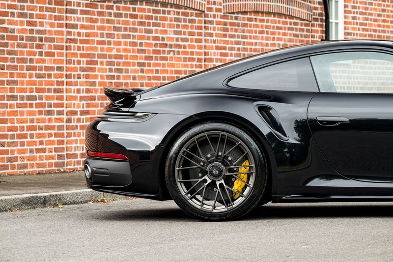 Porsche 911 (992.2) 3.6 T-Hybrid Turbo S PDK 4WD