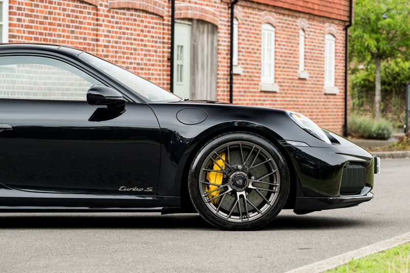Porsche 911 (992.2) 3.6 T-Hybrid Turbo S PDK 4WD