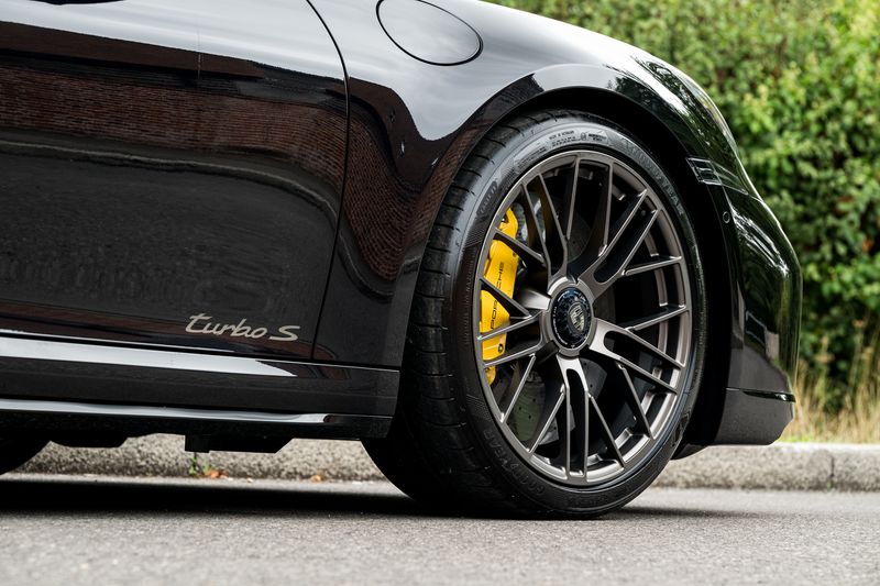 Porsche 911 (992.2) 3.6 T-Hybrid Turbo S PDK 4WD