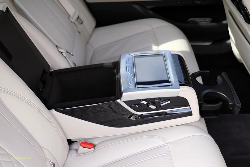 BMW M760iL X Drive V12