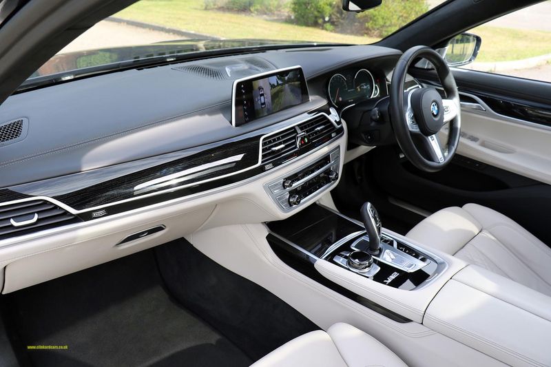 BMW M760iL X Drive V12