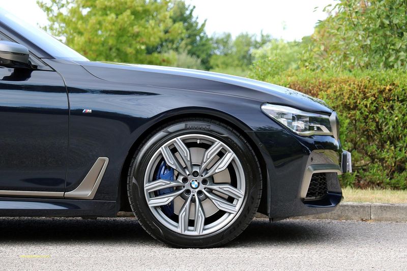 BMW M760iL X Drive V12