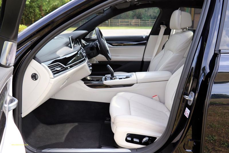 BMW M760iL X Drive V12