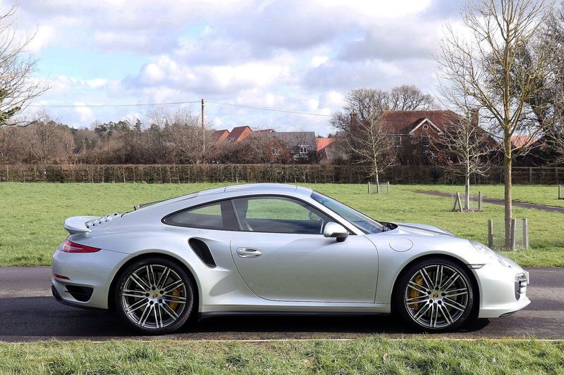 Porsche 991 Turbo S Coupe PDK