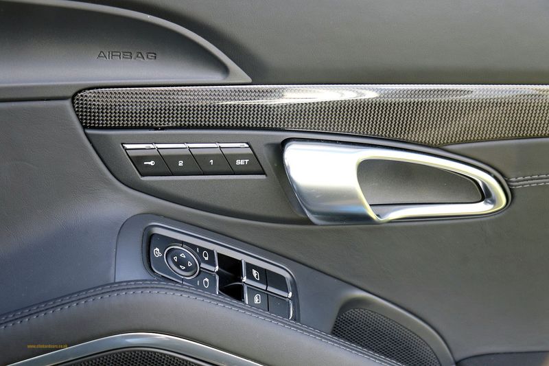 Porsche 991 Turbo S Coupe PDK