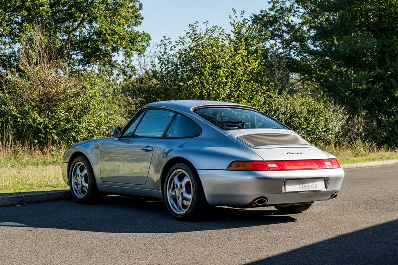 Porsche 911 (993) 3.6 Carrera 2 Coupe (Manual)
