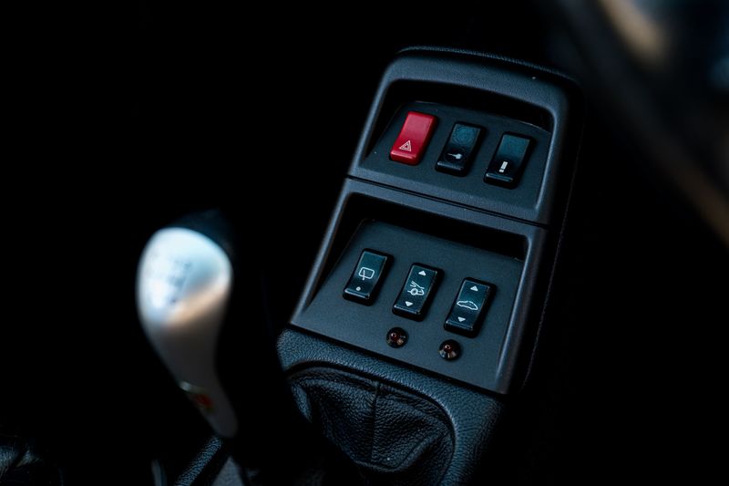 Porsche 911 (993) 3.6 Carrera 2 Coupe (Manual)