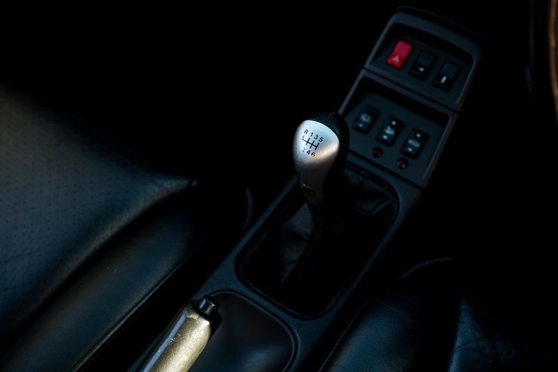 Porsche 911 (993) 3.6 Carrera 2 Coupe (Manual)