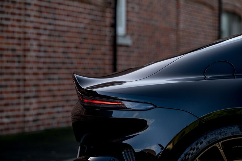 Aston Martin Vantage Coupe