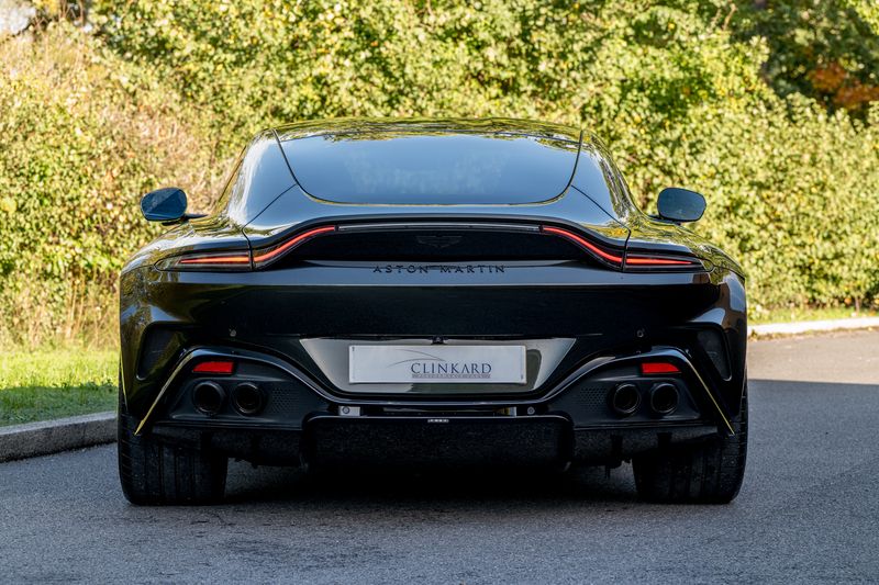 Aston Martin Vantage Coupe