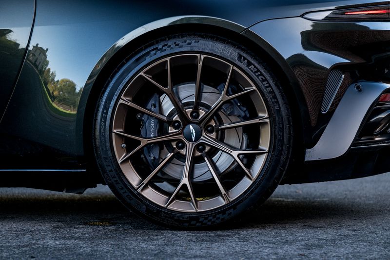 Aston Martin Vantage Coupe