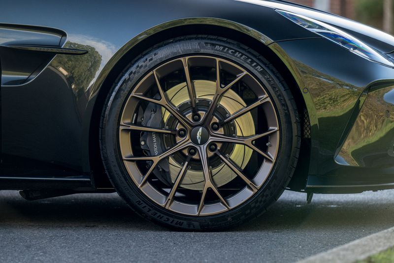 Aston Martin Vantage Coupe