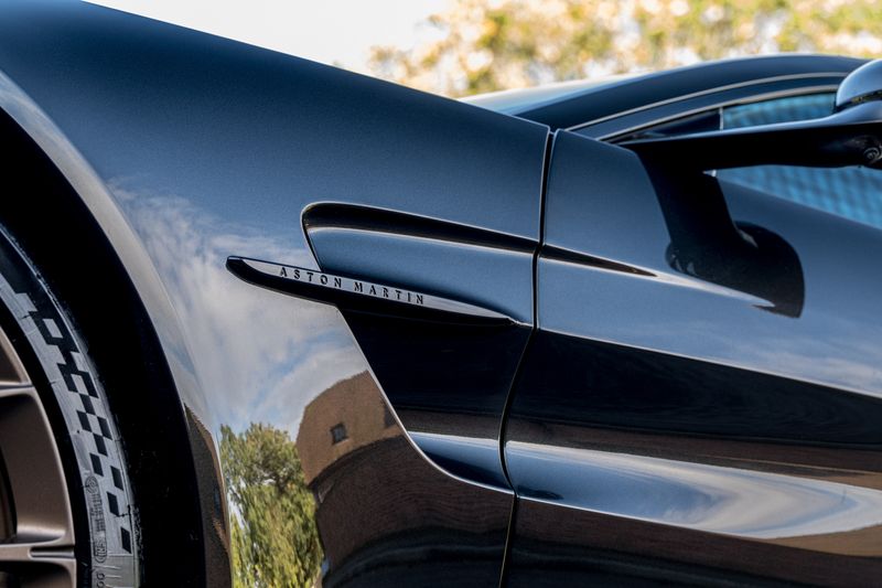 Aston Martin Vantage Coupe
