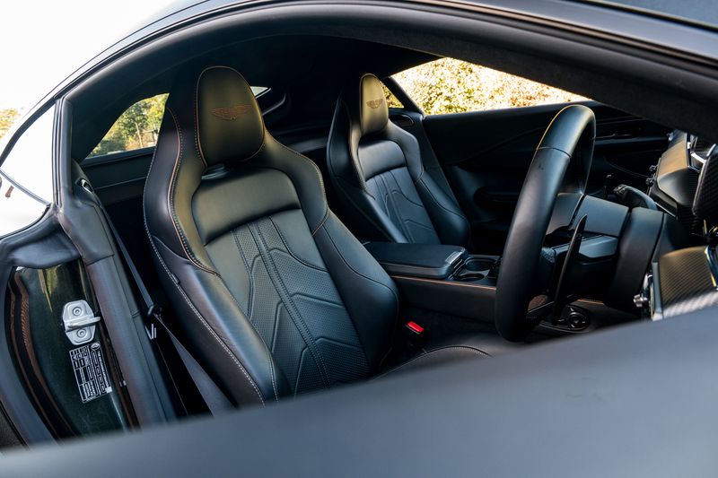 Aston Martin Vantage Coupe