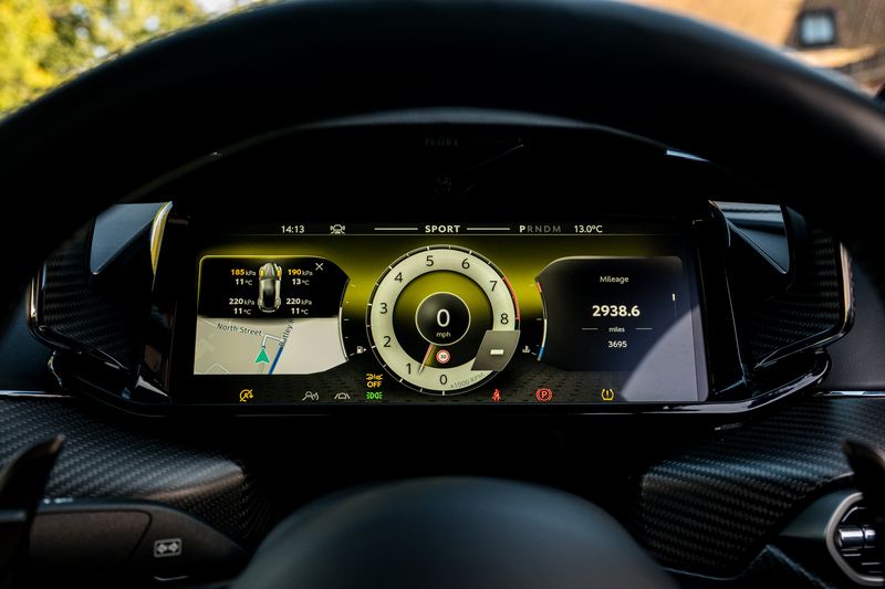 Aston Martin Vantage Coupe