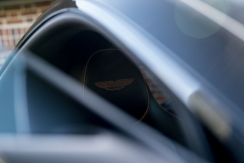 Aston Martin Vantage Coupe