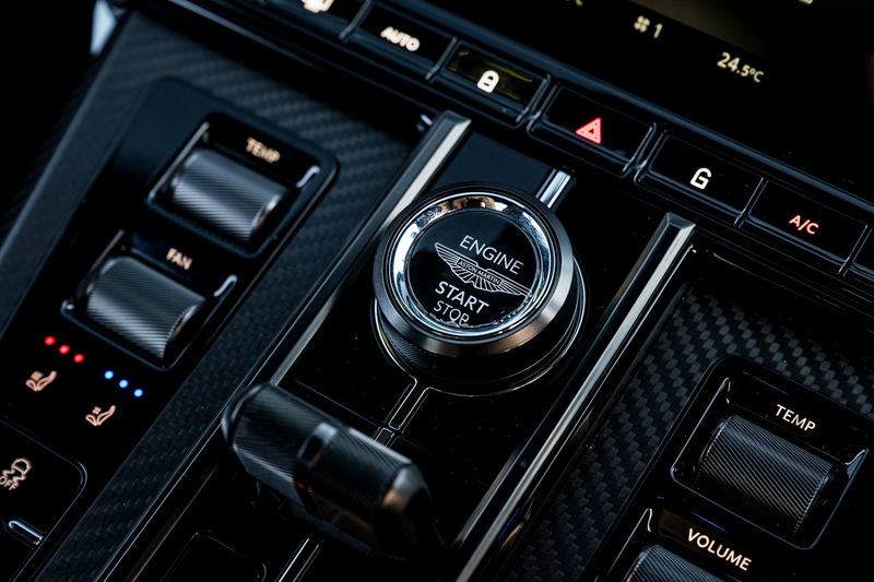 Aston Martin Vantage Coupe